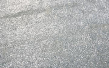 Skeete laminate fibreglass or shingles?